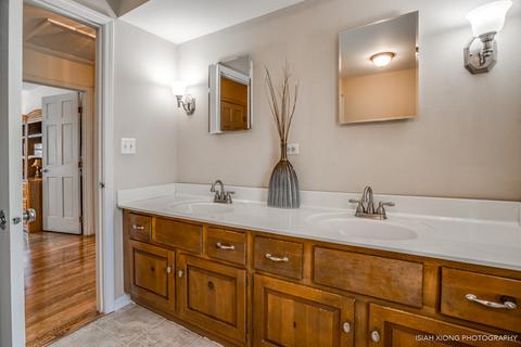 883 Dorset Dr, Wheaton, IL 60189 photo 17