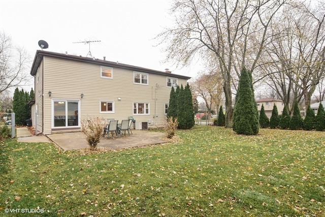 1902 E Maya Ln, Mount Prospect, IL 60056 photo 14