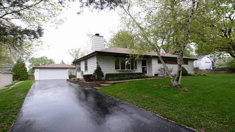 8 Sunset Ln, Algonquin, IL 60102 photo 1