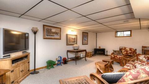 8 Sunset Ln, Algonquin, IL 60102 photo 9