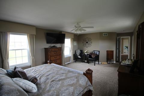 575 Waterford Rd, Elgin, IL 60124 photo 15