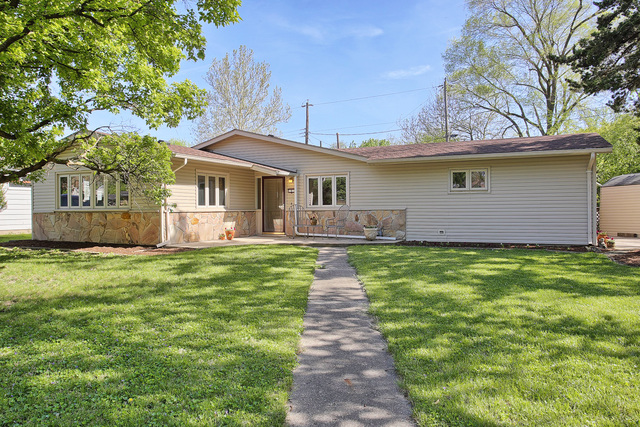 9 Alder Ct, Champaign, IL 61821 photo 1