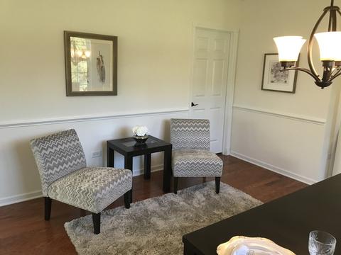 1033 Riviera Dr, Elgin, IL 60124 photo 5