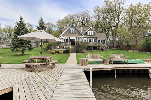 201 N Emerald Dr, Mchenry, IL 60051 photo 4