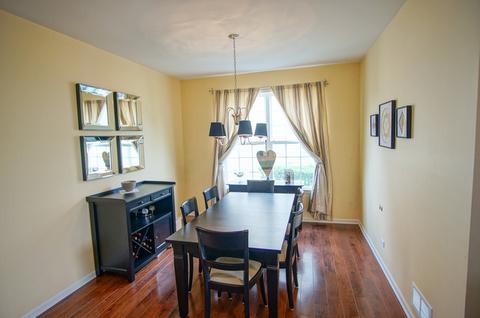 2146 W Silverleaf Ln, Addison, IL 60101 photo 6