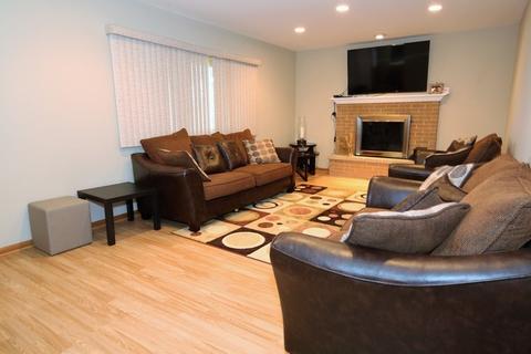 930 Blaze Trl, Wheeling, IL 60090 photo 12