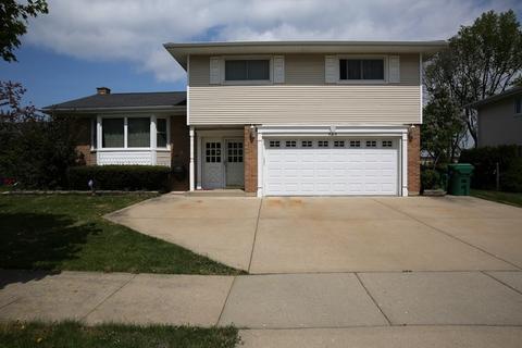 930 Blaze Trl, Wheeling, IL 60090 photo 1