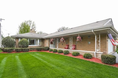 8633 Parkview Ave, Brookfield, IL 60513 photo 1