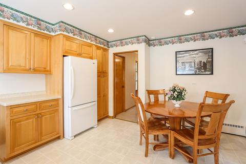 8633 Parkview Ave, Brookfield, IL 60513 photo 11