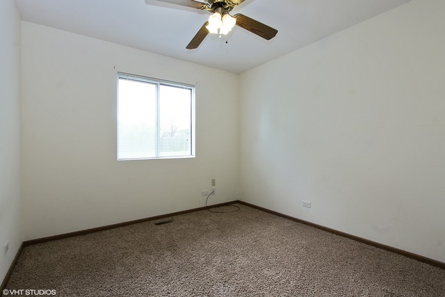 1159 Concord Dr, Elgin, IL 60120 photo 7
