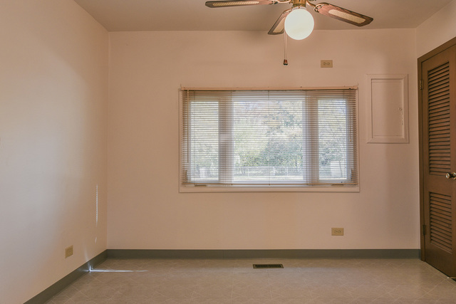 1195 Ash Rd, Hoffman Estates, IL 60169 photo 13