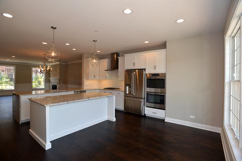 359 E Liberty Dr, Wheaton, IL 60187 photo 3