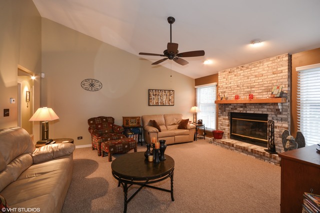 2095 Royal Blvd, Elgin, IL 60123 photo 7