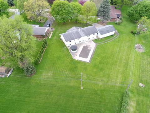660 Whitlock Ct, Aurora, IL 60506 photo 2