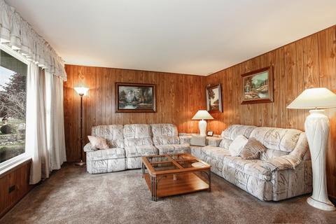 7132 S Thomas Ave, Bridgeview, IL 60455 photo 3