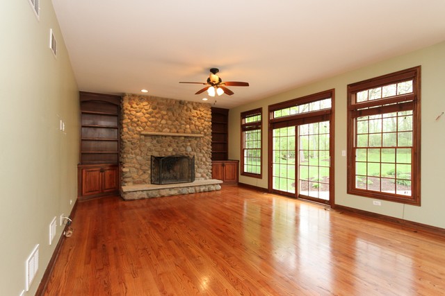 5808 Whiting Dr, Mchenry, IL 60050 photo 7