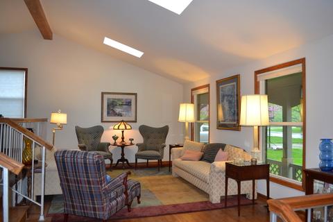 601 E Bauer Rd, Naperville, IL 60563 photo 6