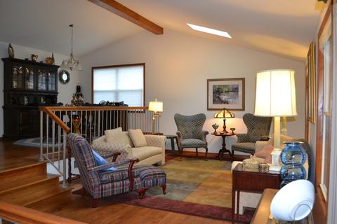 601 E Bauer Rd, Naperville, IL 60563 photo 8