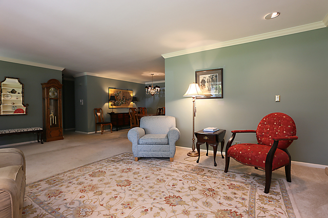413 Parkway Dr, Wheaton, IL 60187 photo 4