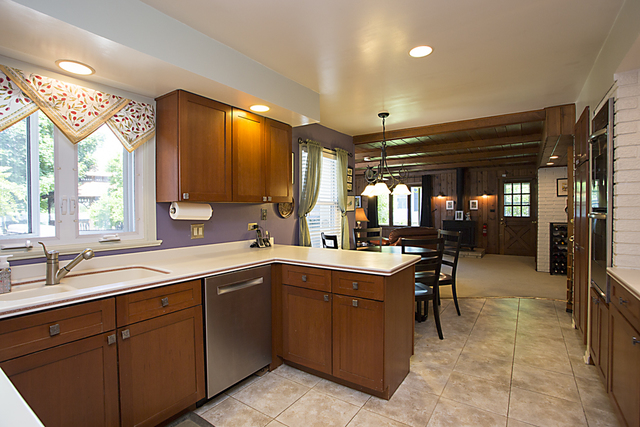 413 Parkway Dr, Wheaton, IL 60187 photo 9