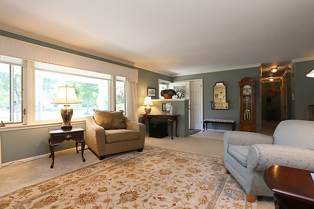 413 Parkway Dr, Wheaton, IL 60187 photo 5