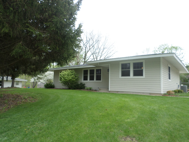 5402 Memory Trl, Mchenry, IL 60051 photo 2