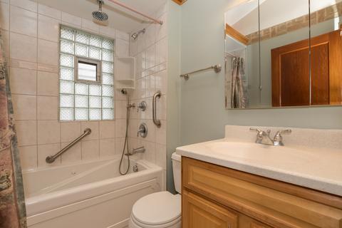 344 E North Ave, Elmhurst, IL 60126 photo 13