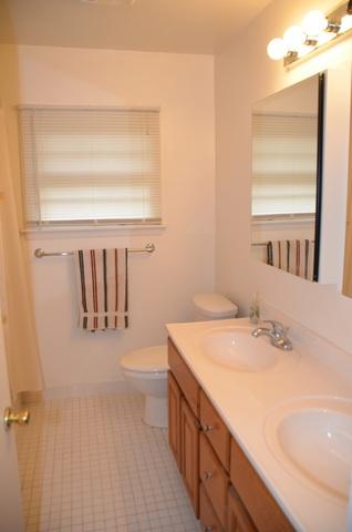 2360 Cedar St, Des Plaines, IL 60018 photo 12