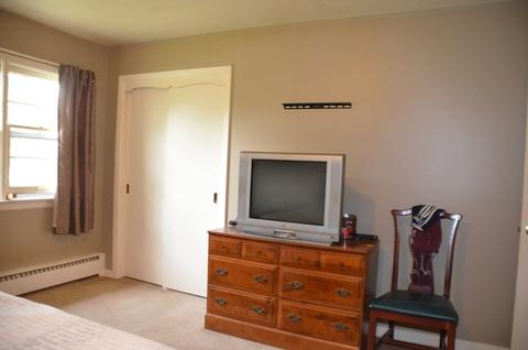 2360 Cedar St, Des Plaines, IL 60018 photo 8