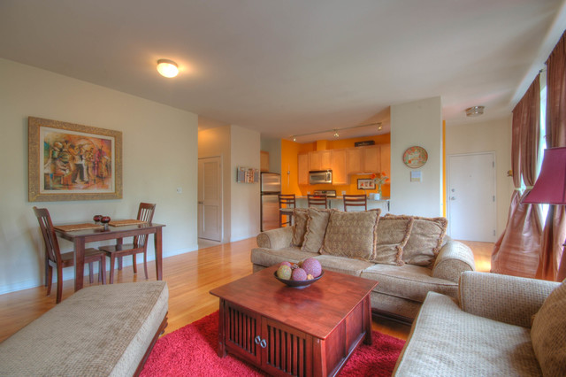1033 E 46th St #403, Chicago, IL 60653 photo 4