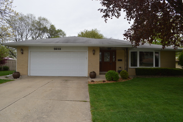 3212 Brookmeade Dr, Rolling Meadows, IL 60008 photo 1