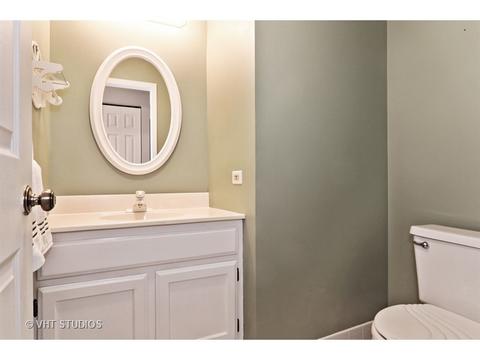 1901 Gresham Cir #B, Wheaton, IL 60189 photo 11