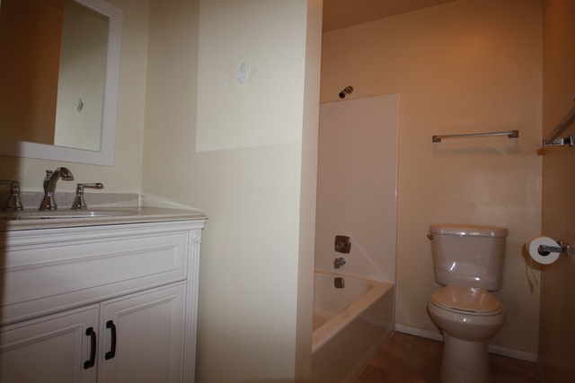 1482 Stonebridge Cir #C8, Wheaton, IL 60189 photo 13