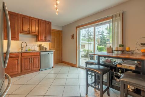 439 W Winthrop Ave, Addison, IL 60101 photo 5