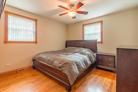 439 W Winthrop Ave, Addison, IL 60101 photo 9