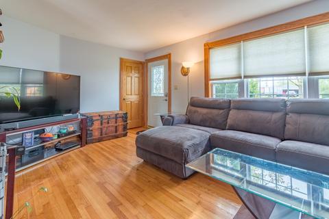 439 W Winthrop Ave, Addison, IL 60101 photo 3