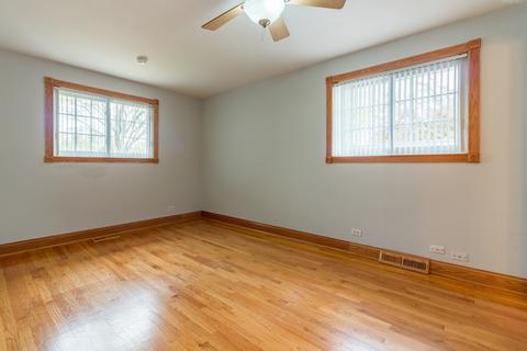 439 W Winthrop Ave, Addison, IL 60101 photo 6