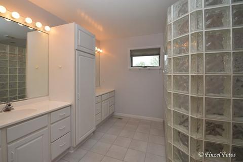 6523 Sycamore Ct, Mchenry, IL 60050 photo 13