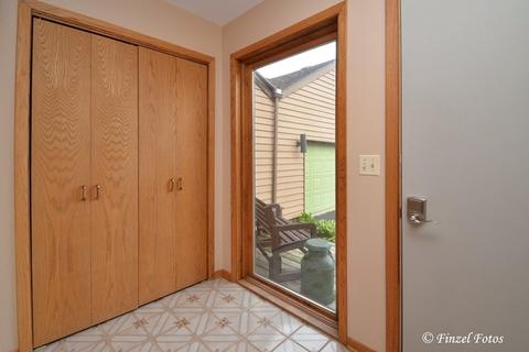 6523 Sycamore Ct, Mchenry, IL 60050 photo 7