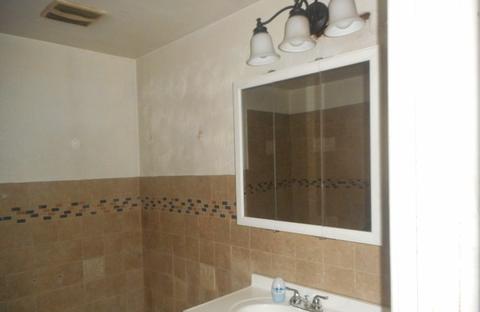 8020 S Emerald Ave, Chicago, IL 60620 photo 4