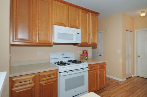 2815 Falling Waters Dr, Lindenhurst, IL 60046 photo 7