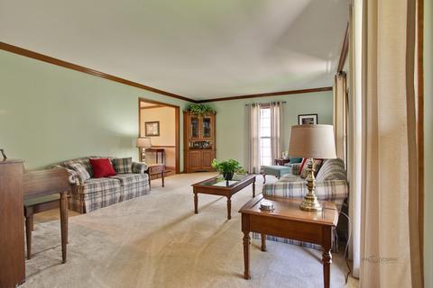 1450 Gaslight Dr, Algonquin, IL 60102 photo 3