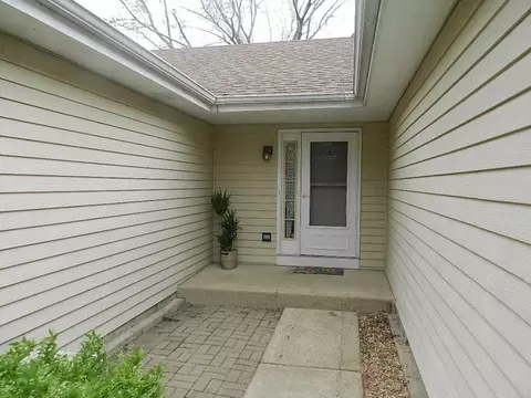 3151 Andover Ct, Aurora, IL 60504 photo 2