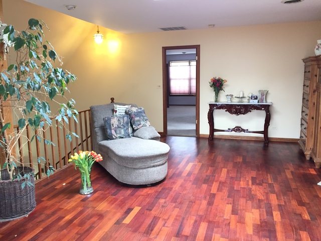 827 S 3rd Ave, Des Plaines, IL 60016 photo 15