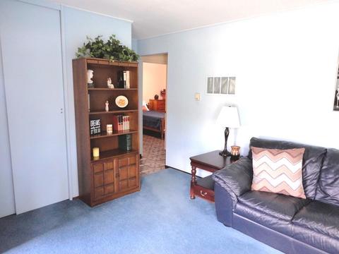 2010 St James St, Rolling Meadows, IL 60008 photo 11