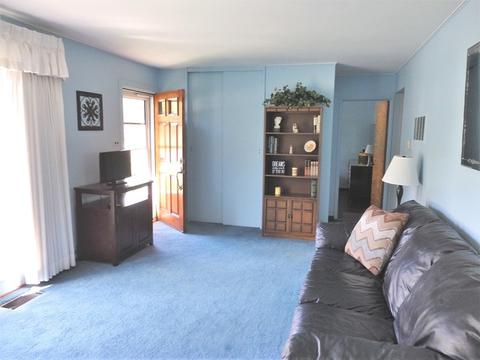 2010 St James St, Rolling Meadows, IL 60008 photo 7