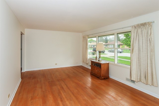 26 N Westgate Rd, Des Plaines, IL 60016 photo 5