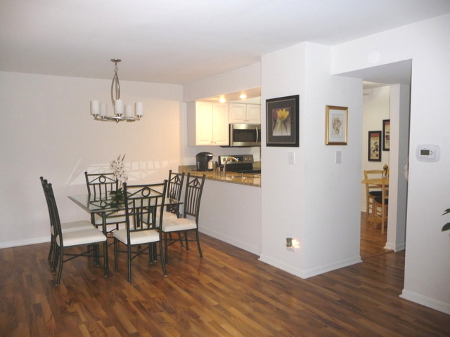 4604 Kings Walk Dr #2D, Rolling Meadows, IL 60008 photo 5