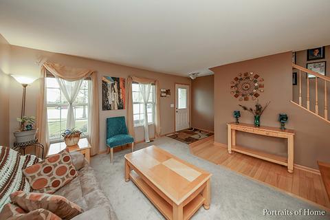 6210 Blue Ridge Dr, Plainfield, IL 60586 photo 2
