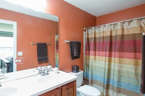 218 Devoe Dr, Oswego, IL 60543 photo 12